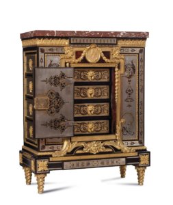 André-Charles Boulle (1642-1732) – paire de cabinets bas à décor de marqueterie de cuivre, d’étain et d’écaille de tortue – époque Louis XIV